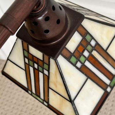 Lot 172 Newer Mission style lamp
