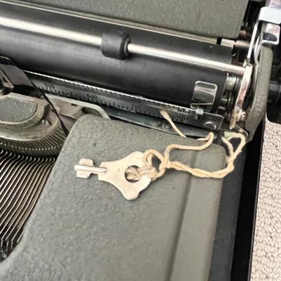 Lot 179 Underwood manual typewriter