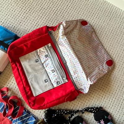 Lot 192 Red computer bag, cloth bags, insulated tote,