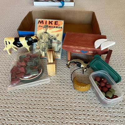 Lot 206 Cow décor, Mike the Milkman book,