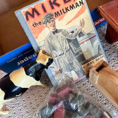 Lot 206 Cow décor, Mike the Milkman book,
