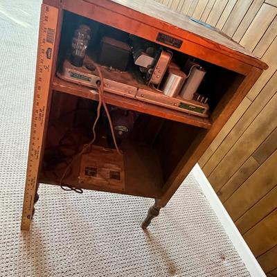 Lot 212 Putwater Kent Floor model antique radio (not tested)