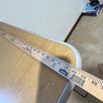 Lot 217 Sit / Stand desk in the office