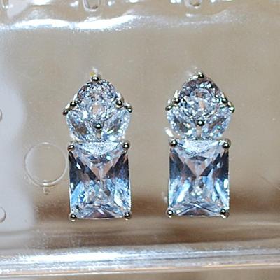 Combo Rectangle & Round Crown-Like Mount Earrings (¾" x ¼") with a Stud Clasp