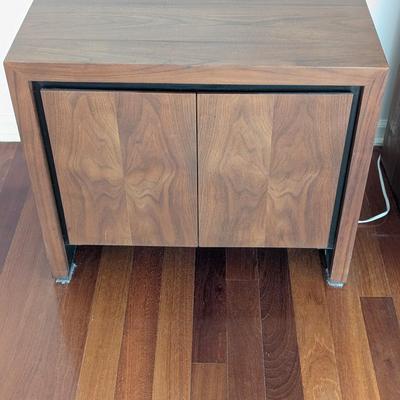 Maurice Villency Sleek Mid Century Modern Cabinet With Doors 27" x 16" x 24"
