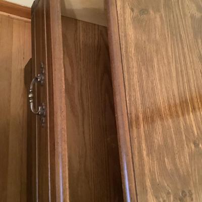 Dresser w/mirror 6 drawer 31”H 51”L 18”depth 43”mirror