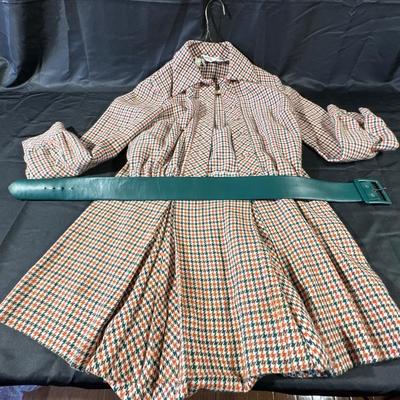 Lot of Vintage Women’s Petite Clothing including Brands Such as Lang, Ruth of Carolina and More!