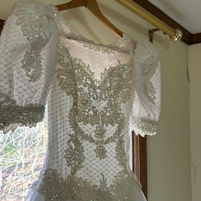 Vintage Wedding Dress with Gloves & Garter