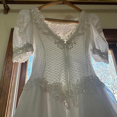 Vintage Wedding Dress with Gloves & Garter