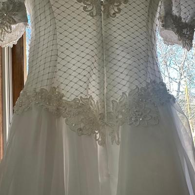 Vintage Wedding Dress with Gloves & Garter