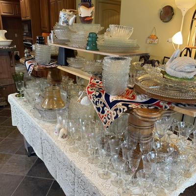 Lot 4: Dining Table Center Table Selection
