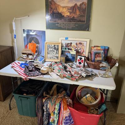 Lot 10: Elvis, Seigfried & Roy, Vegas Memorabilia & More