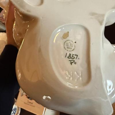 B & G/Bing Grondahl Ceramic Polar Bear #1857 & Seal #2468