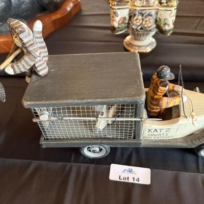 Katz County Dog Catcher Wooden Truck with Cat theme
