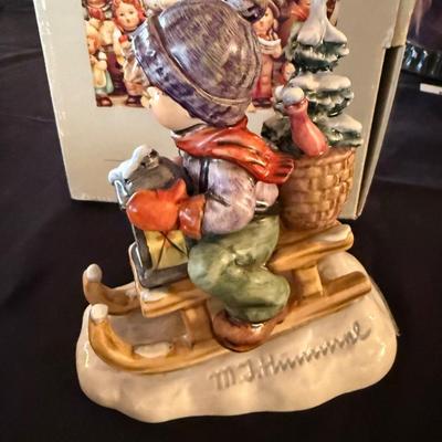 Goebel / Hummel #407 "Ride in Christmas" with Box