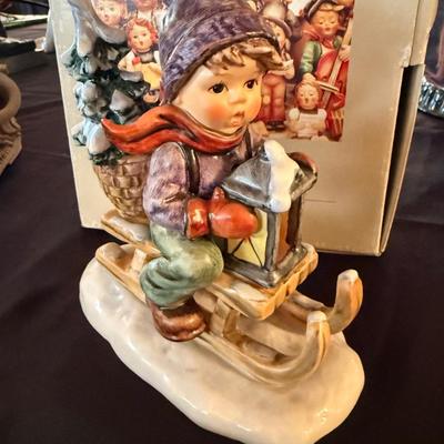 Goebel / Hummel #407 "Ride in Christmas" with Box