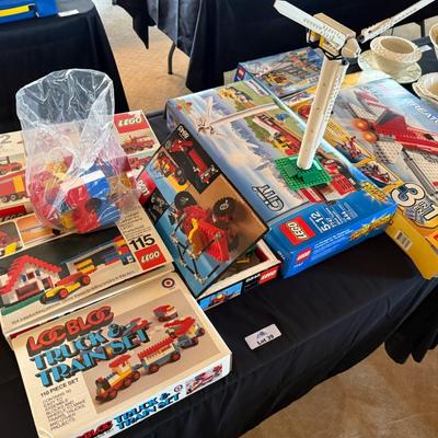 7 Boxes of Vintage Lego & LocBloc building block sets