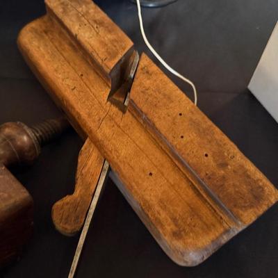 2 Vintage Wood Planes