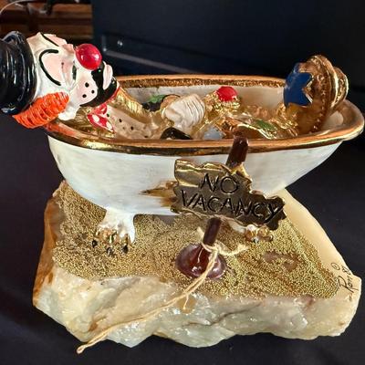 Ron Lee signed & dated 1981 Clown in Bathtub "No Vacancy" on Stone