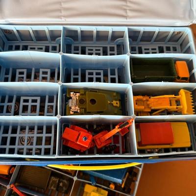 Collection of Matchbox/Hotwheels mostly construction theme
