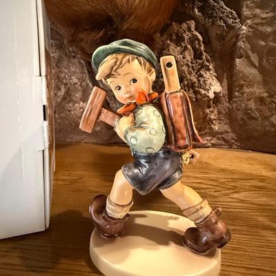 Goebel / Hummel #162 The Little Architect with box
