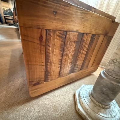 Wood drop leaf coffee/end table
