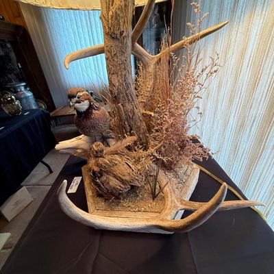 Hunting themed lamp w/skull/antlers & chucker birds