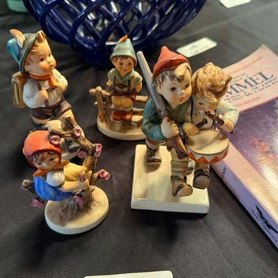 Set of 4 small Hummels & Hummel Book