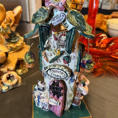 Ceramic Country Store house on tile square