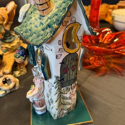 Ceramic Country Store house on tile square