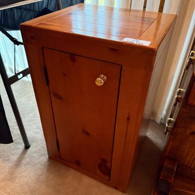 Solid wood single door cabinet 26”t x 16”w x 15”d