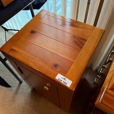 Solid wood single door cabinet 26”t x 16”w x 15”d