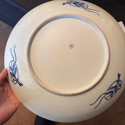Large Omari style charger/platter with stand