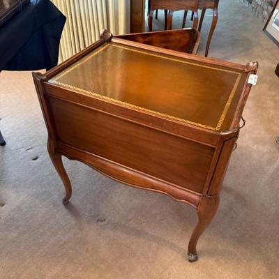 Wood & leather topped 1 drawer end table