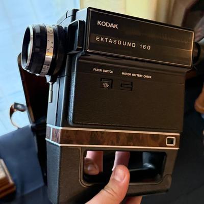Kodak Ektasound 160 movie camera with carrying case