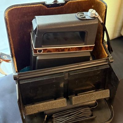 Kodak Ektasound 160 movie camera with carrying case