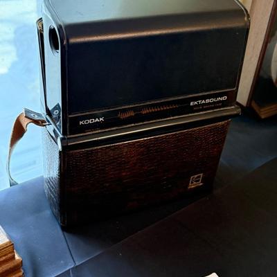 Kodak Ektasound 160 movie camera with carrying case