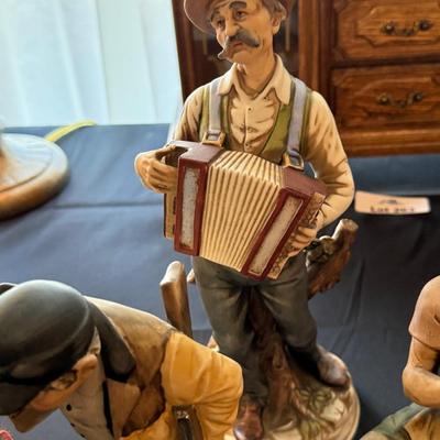 Set of 3 ceramic figures from Japan in Capodimonte style