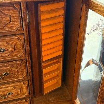 Wood wind up 5 drawer/2 door 16”t x 18”w jewelry music box