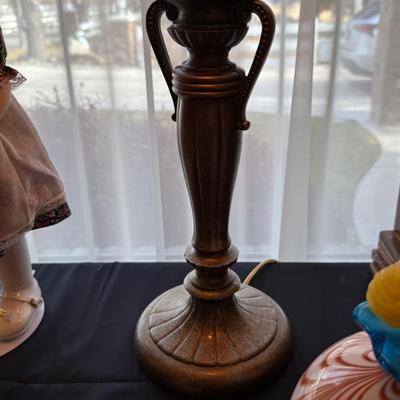 Fenton glass floral shade w/butterfly 2 bulb 25”t table lamp