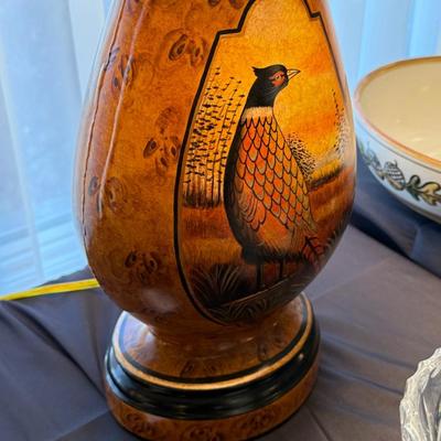 Pair of decorative wood pheasant themed table lamps