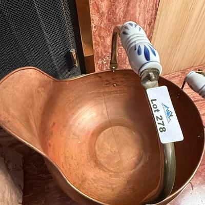 Copper Pot with handle - some damage to ceramic on back handle
