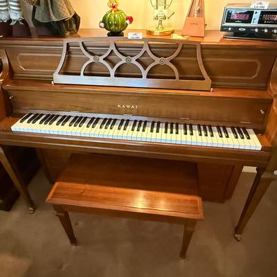 Kawai wood Upright Piano & Bench