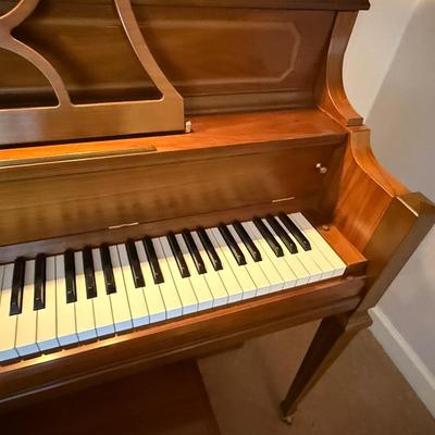 Kawai wood Upright Piano & Bench