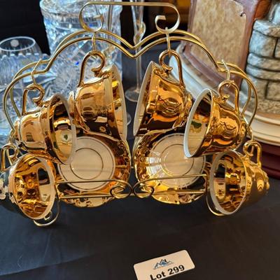 Vintage 6 cups & 6 saucers Bavarian gold plated Tea set w/stand