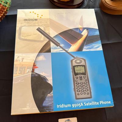 Iridium 9505A Satellite Phone in box