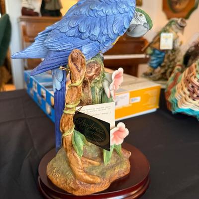 Andrea by Sadek porcelain Gold & Blue Macaw statue w/tag