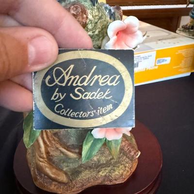 Andrea by Sadek porcelain Gold & Blue Macaw statue w/tag