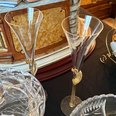 Assortment of Crystal & Cut Glass - Vase/Bowl/Ice Bucket