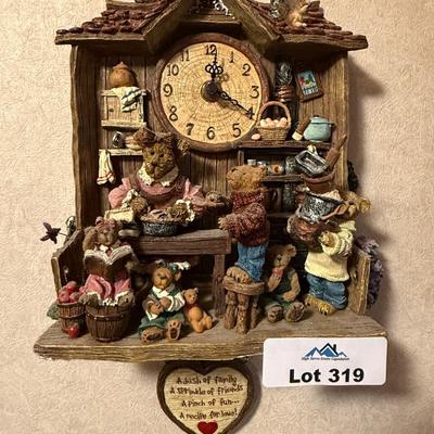 Boyds Bear cute bear themed battery Op wall clock